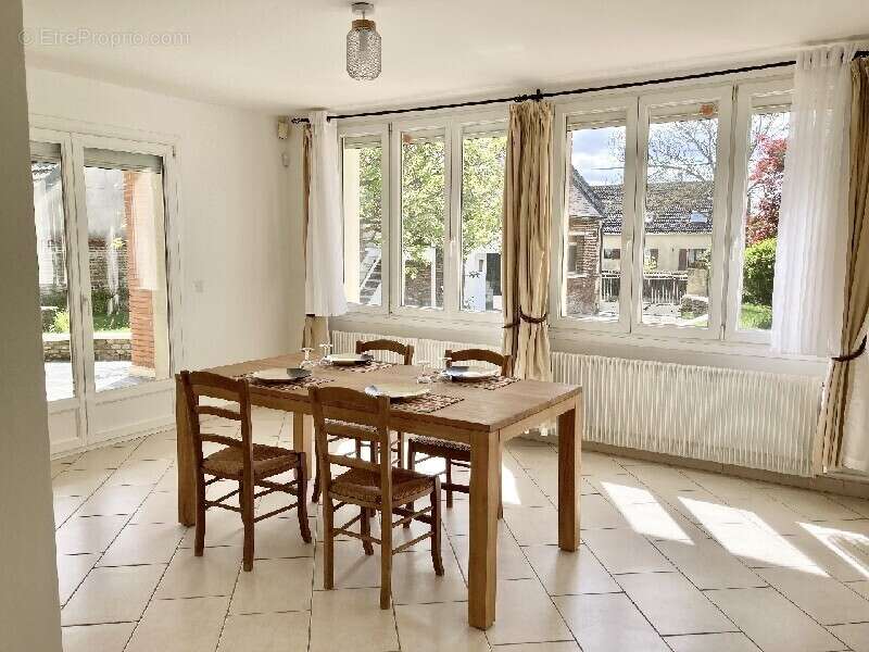 Maison à RESSONS-SUR-MATZ