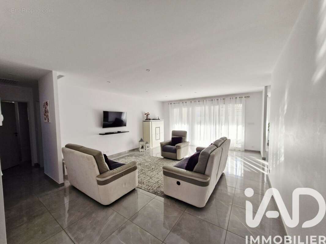 Photo 5 - Maison à NISSAN-LEZ-ENSERUNE