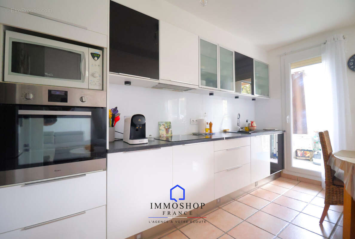 Appartement à MARSEILLE-11E