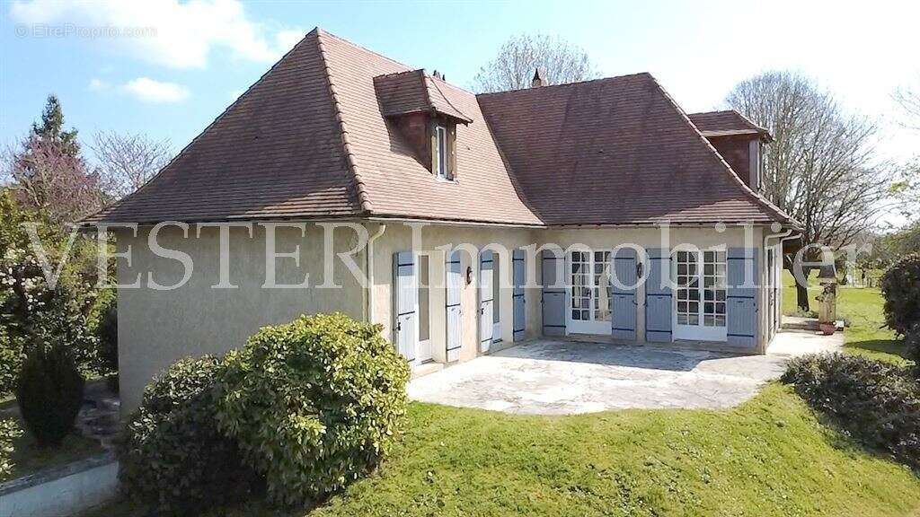 Superbe maison périgourdine en parfait état avec 4 chambres + sous-sol ,sur un parc arboré de 3000m2 - photo 4