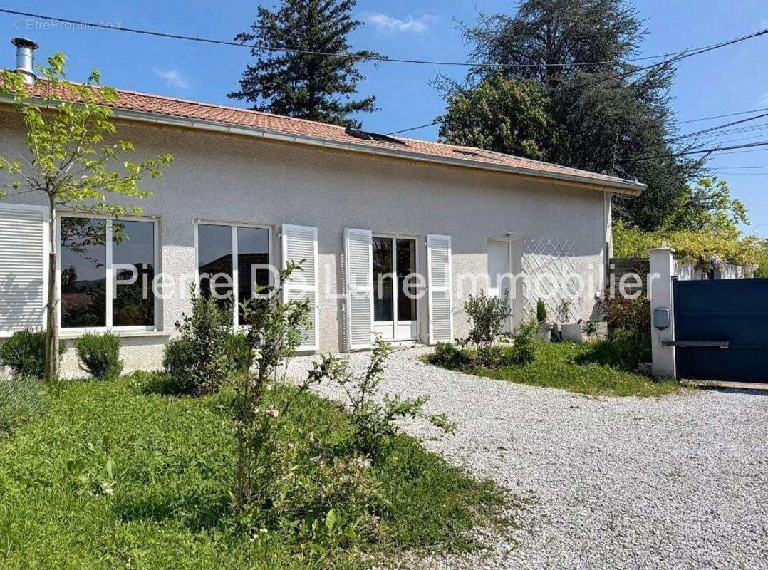 Maison à NEUVILLE-SUR-SAONE