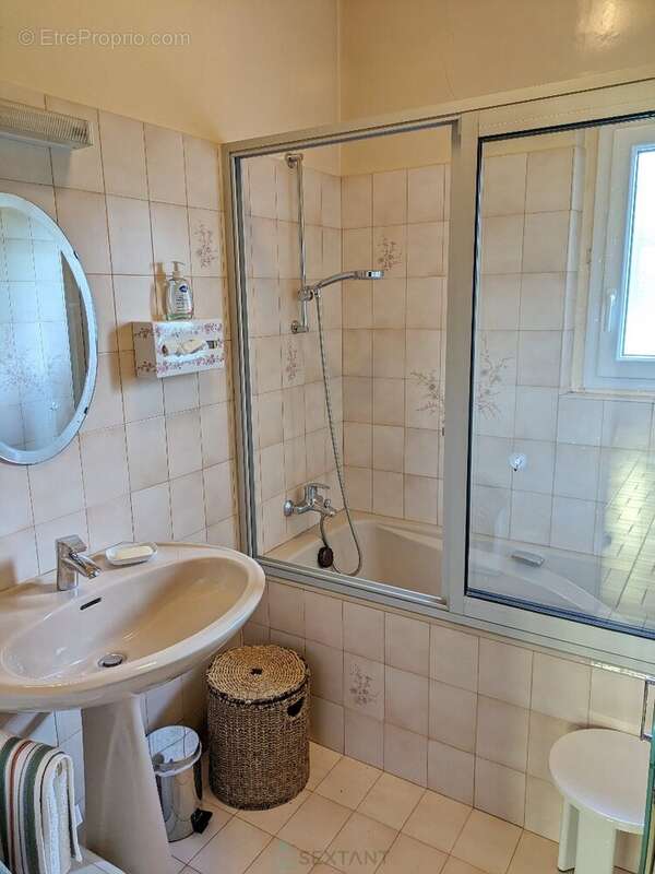 Au Bugue, maison de 129m² des années 30. - photo 13