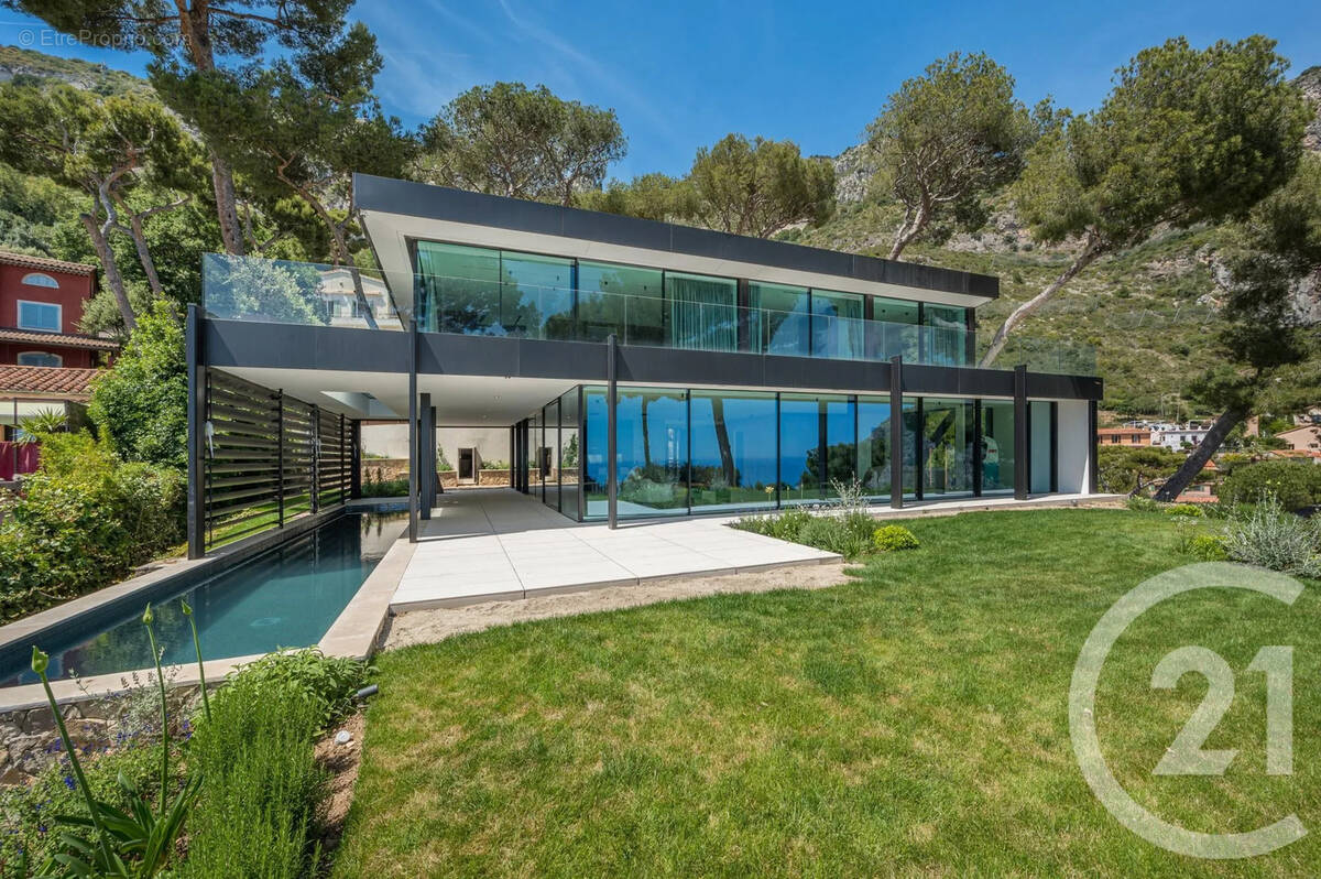 Maison à EZE