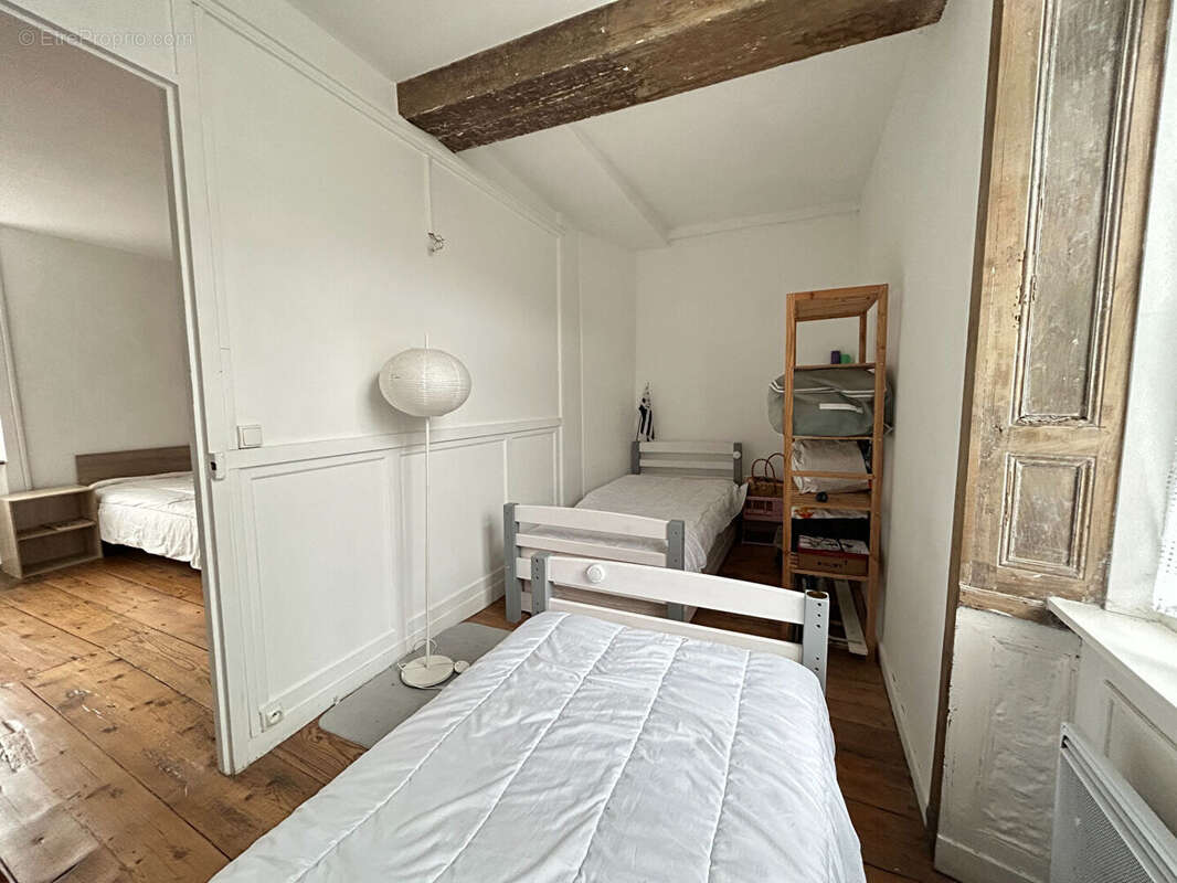 Appartement à vendre de 46 m², Intra-Muros, 2 chambres, à 50 mètres de la plage à pieds. - photo 8