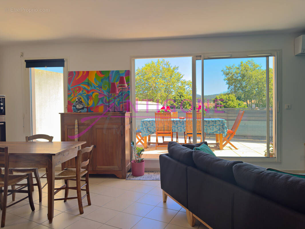 Appartement à SIX-FOURS-LES-PLAGES