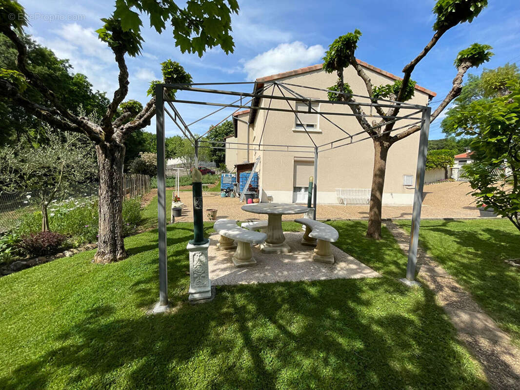Maison à MONSEMPRON-LIBOS