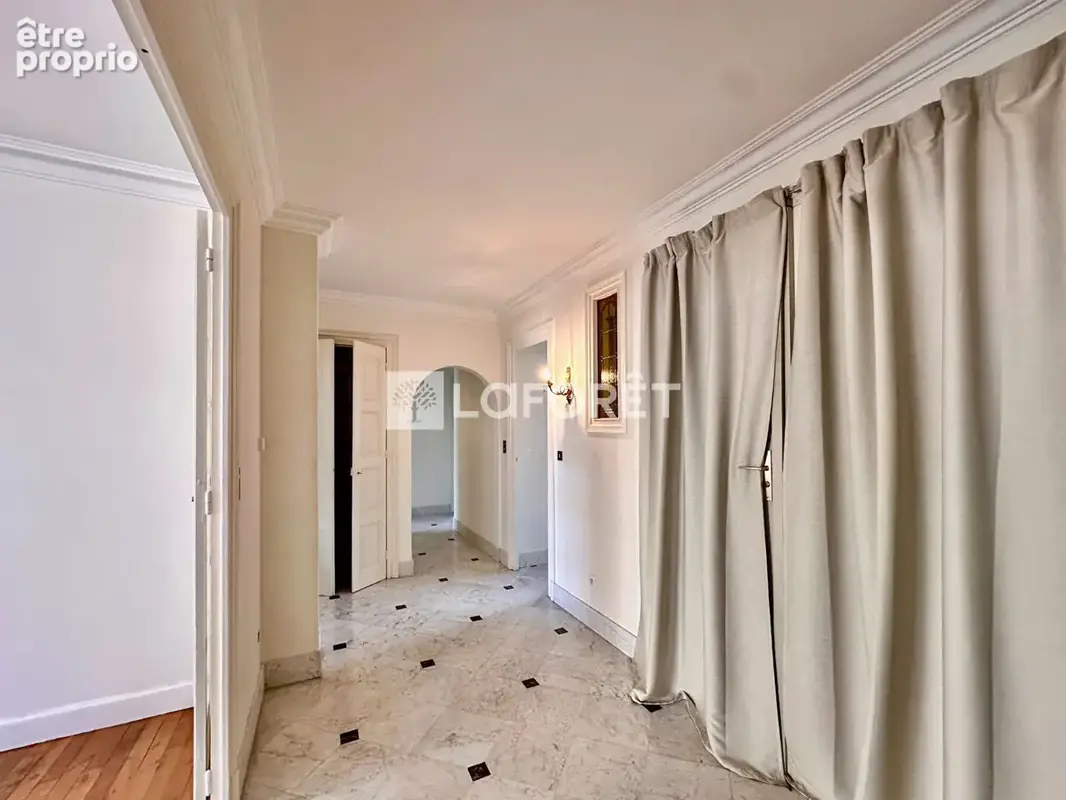 Appartement Grenoble 5 pièce(s) 130.30 m2 - photo 2