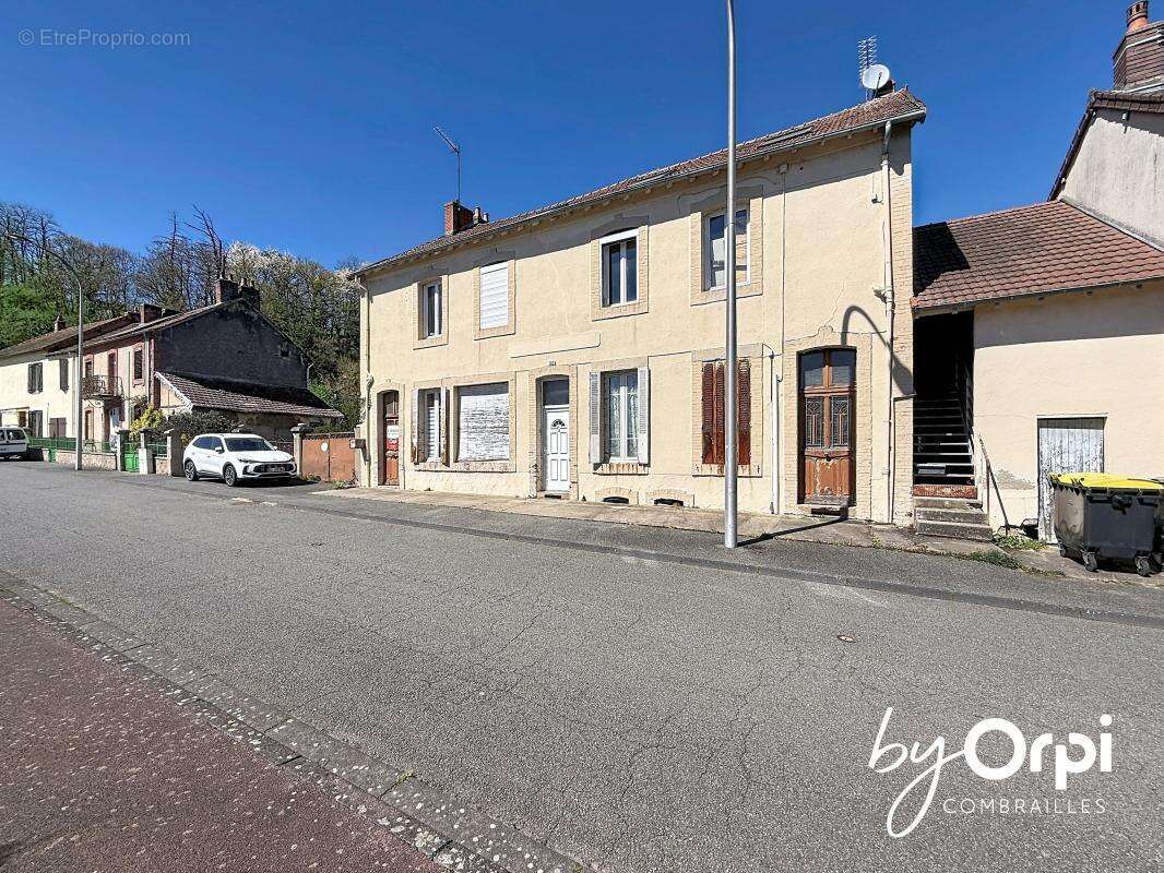 Maison à SAINT-ELOY-LES-MINES