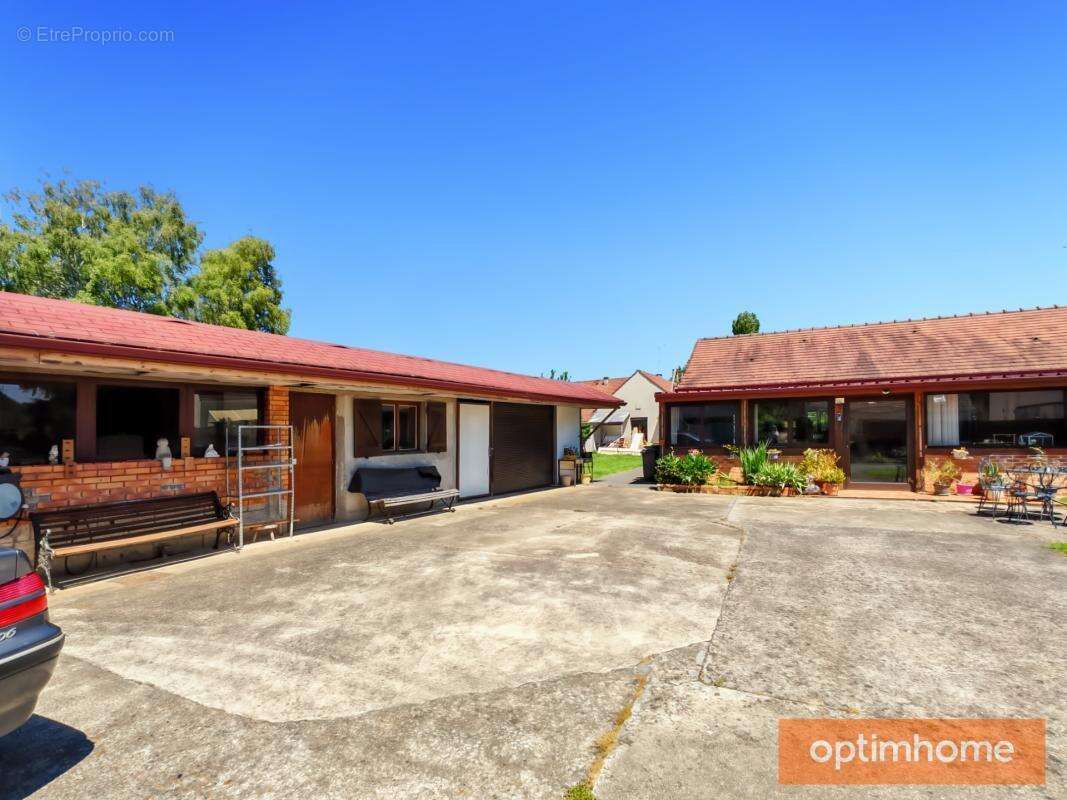 Mouy – maison de plain-pied rénovée – 4 chambres – 1 634 m² de terrain – dépendances - photo 19