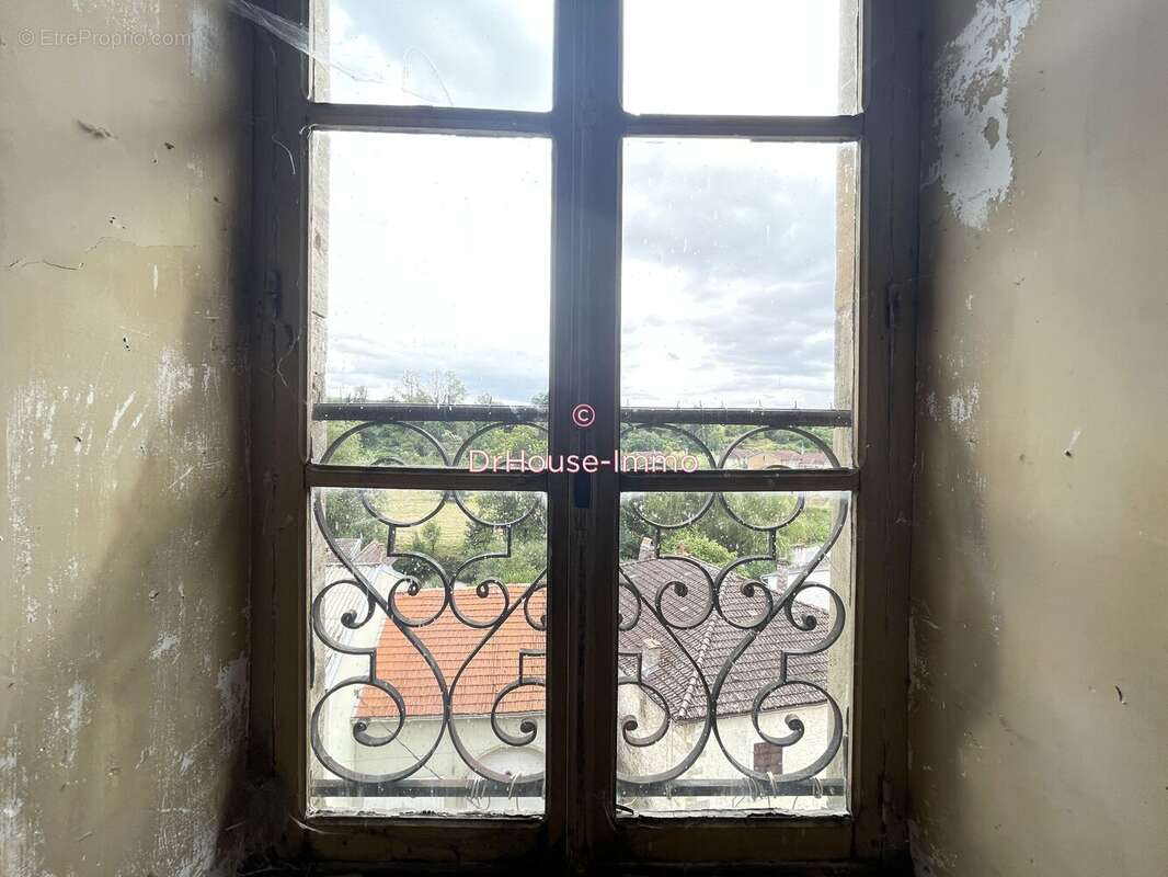 Maison à MONTHUREUX-SUR-SAONE