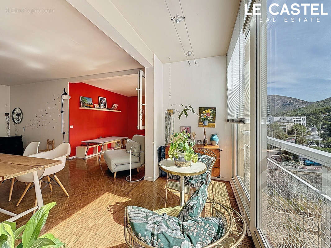 Appartement à MARSEILLE-9E