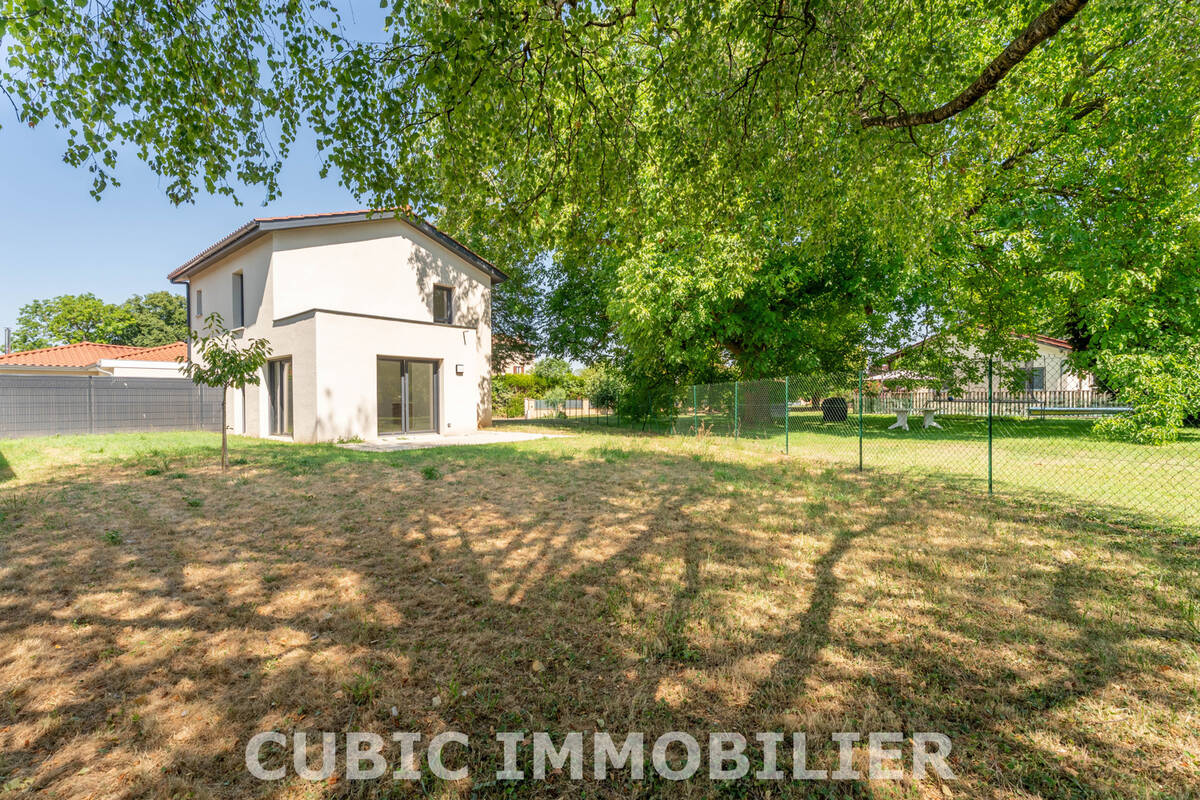 Maison à AMBERIEUX