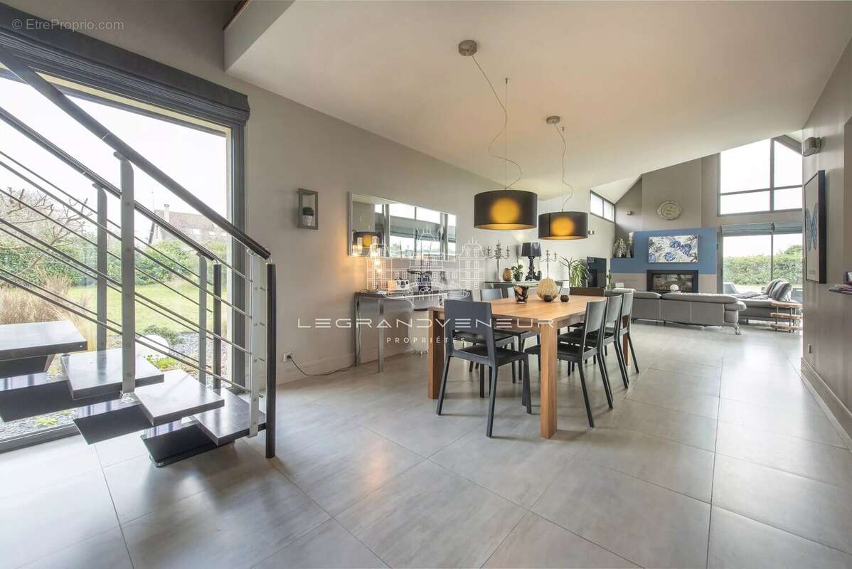 Maison à FONTAINEBLEAU