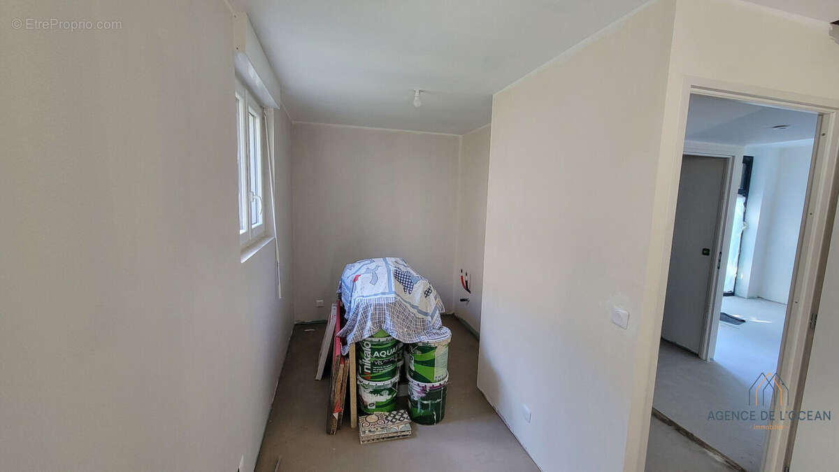 Commerce à PLOUHARNEL