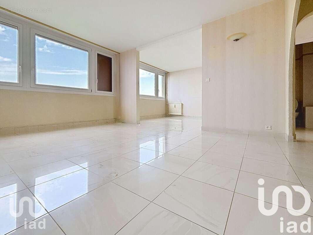 Photo 9 - Appartement à TROYES