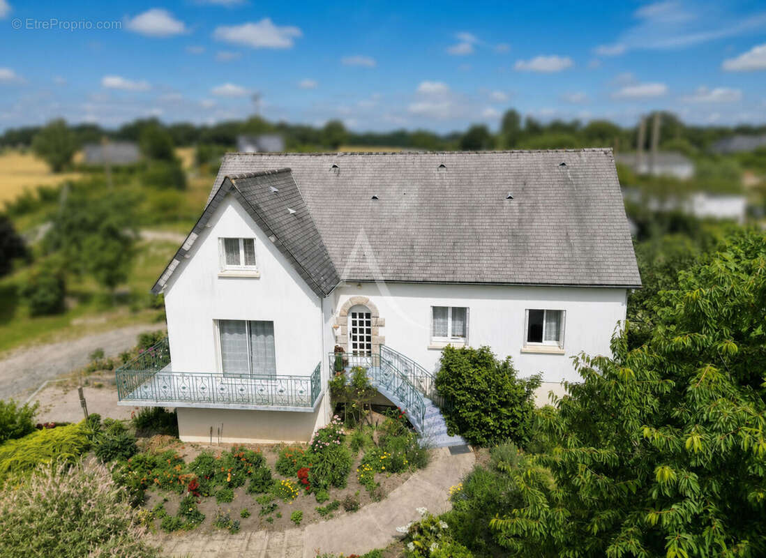 Maison à SAINT-BAUDELLE