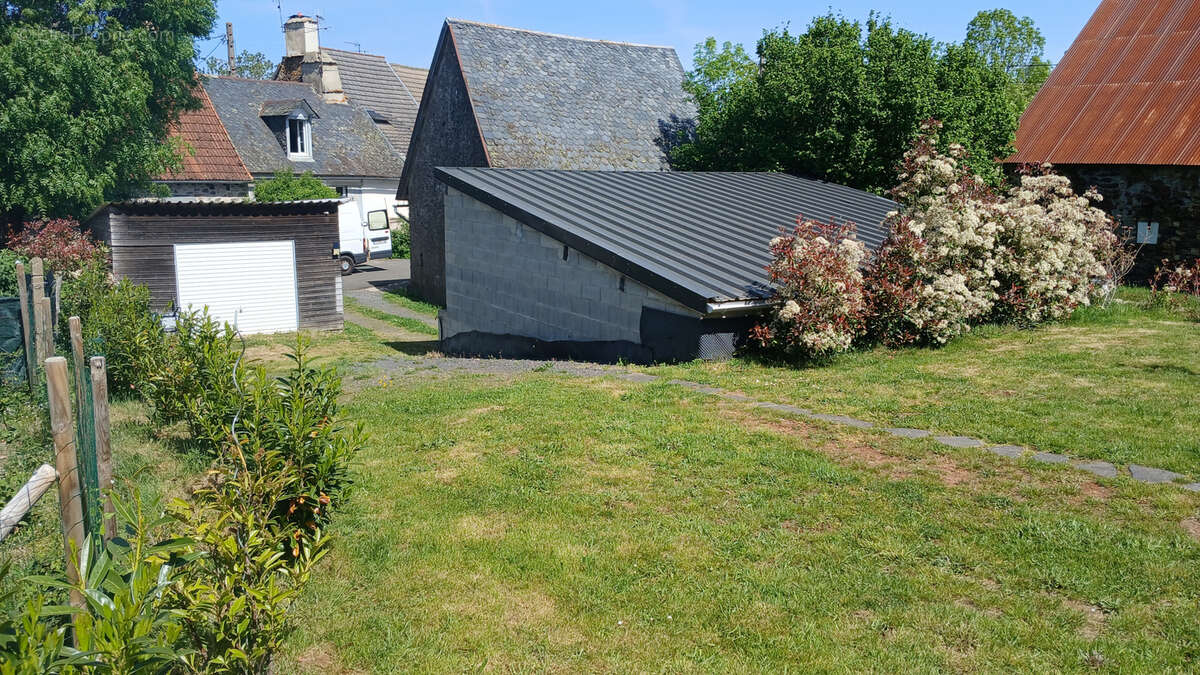 Maison à CHALVIGNAC