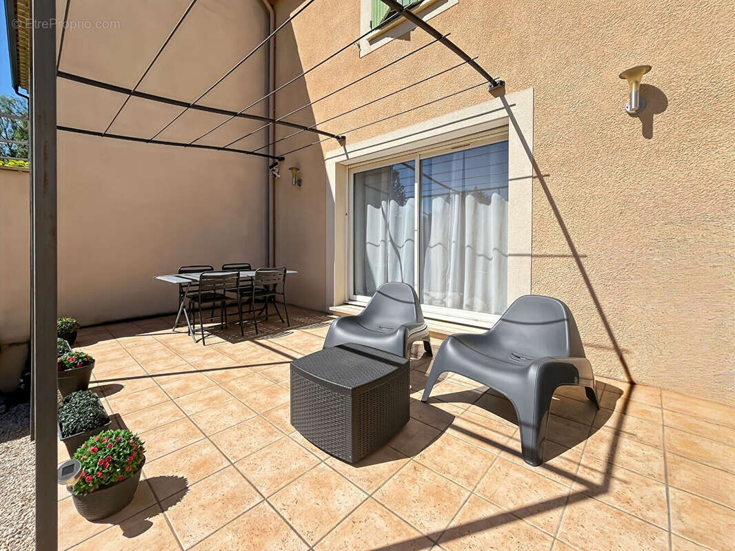 Maison à ROGNONAS
