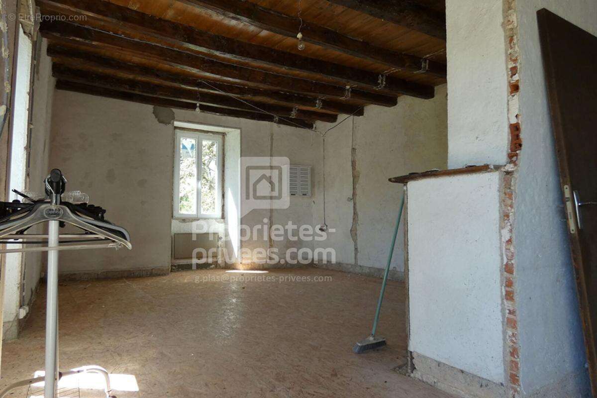 Maison ancienne à restaurer, fort potentiel + Jardin 2000 m² - photo 7
