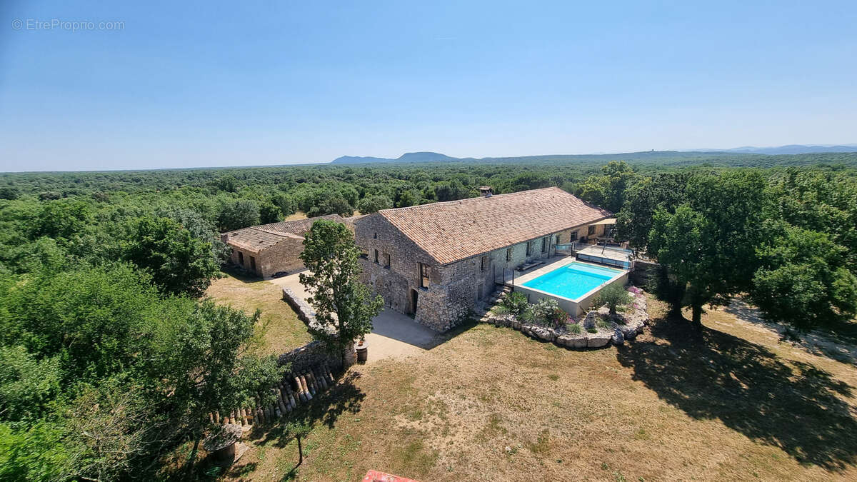 Maison à GOUDARGUES