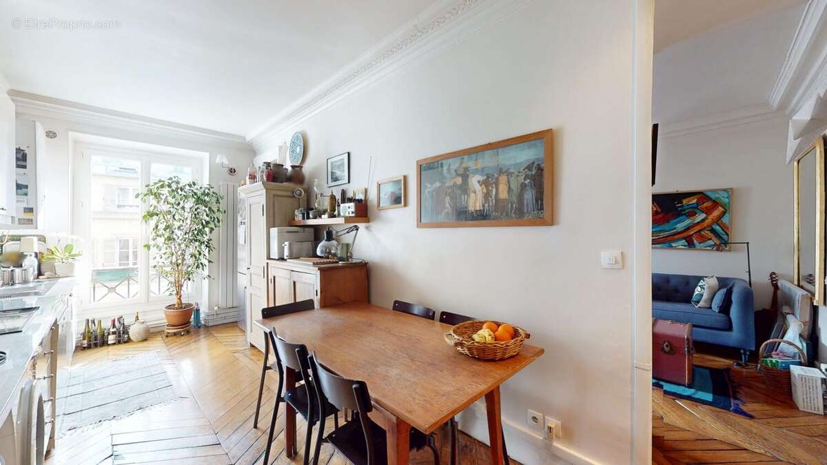 Appartement à PARIS-9E