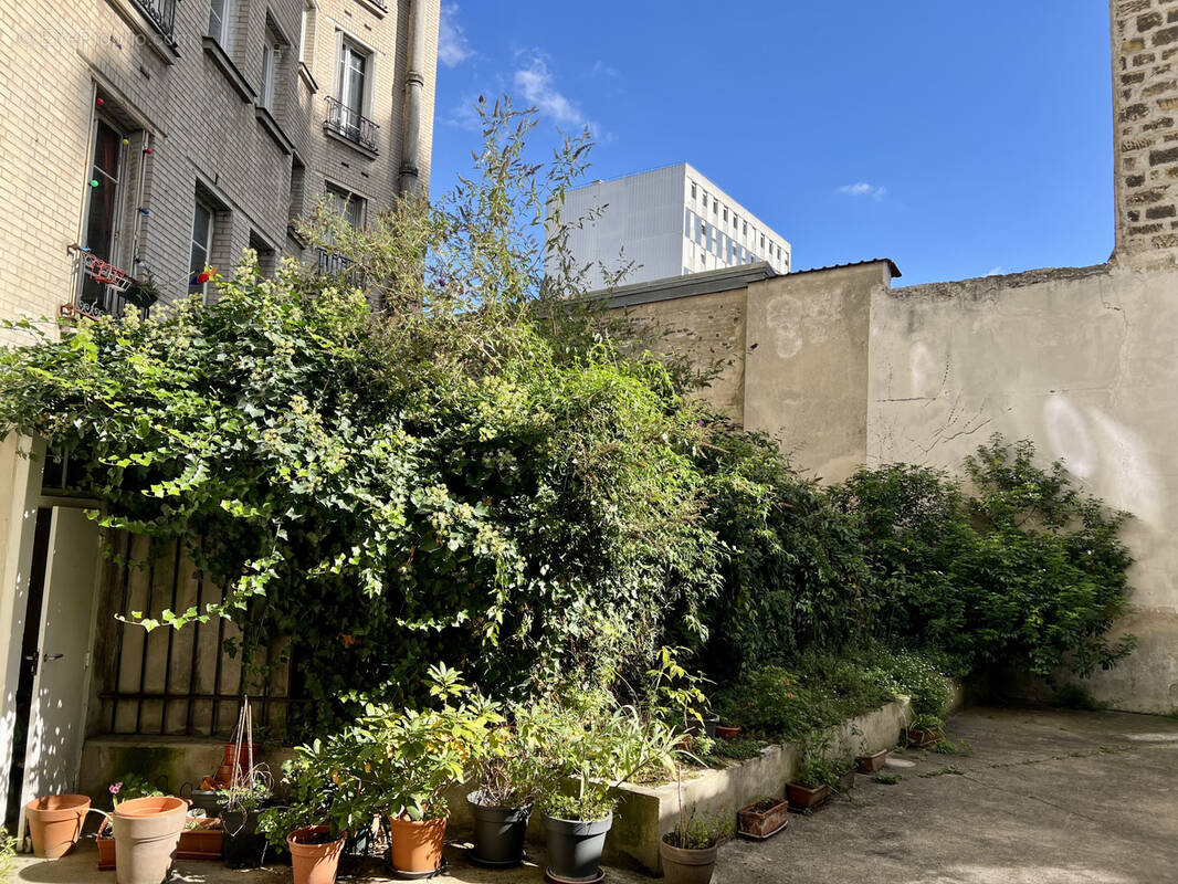 Appartement à PARIS-14E