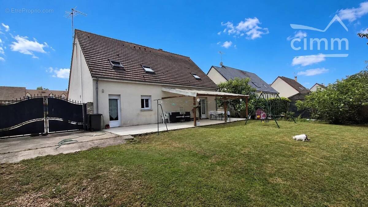 Maison à VINEUIL
