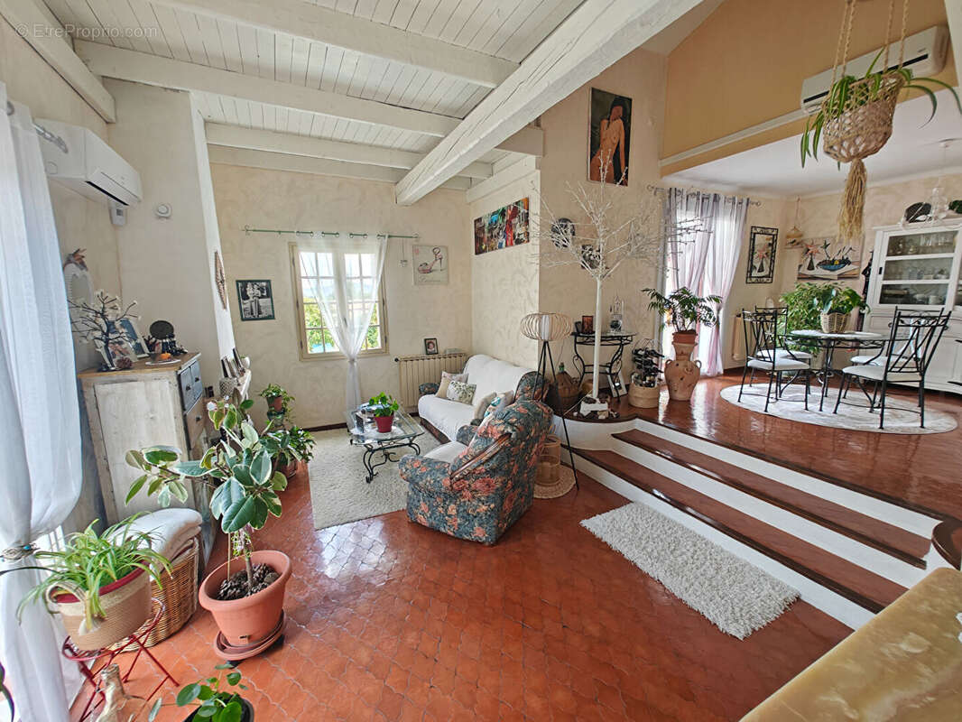 Maison à SOLLIES-VILLE
