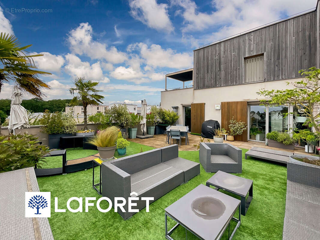 Appartement à SAINTE-GENEVIEVE-DES-BOIS