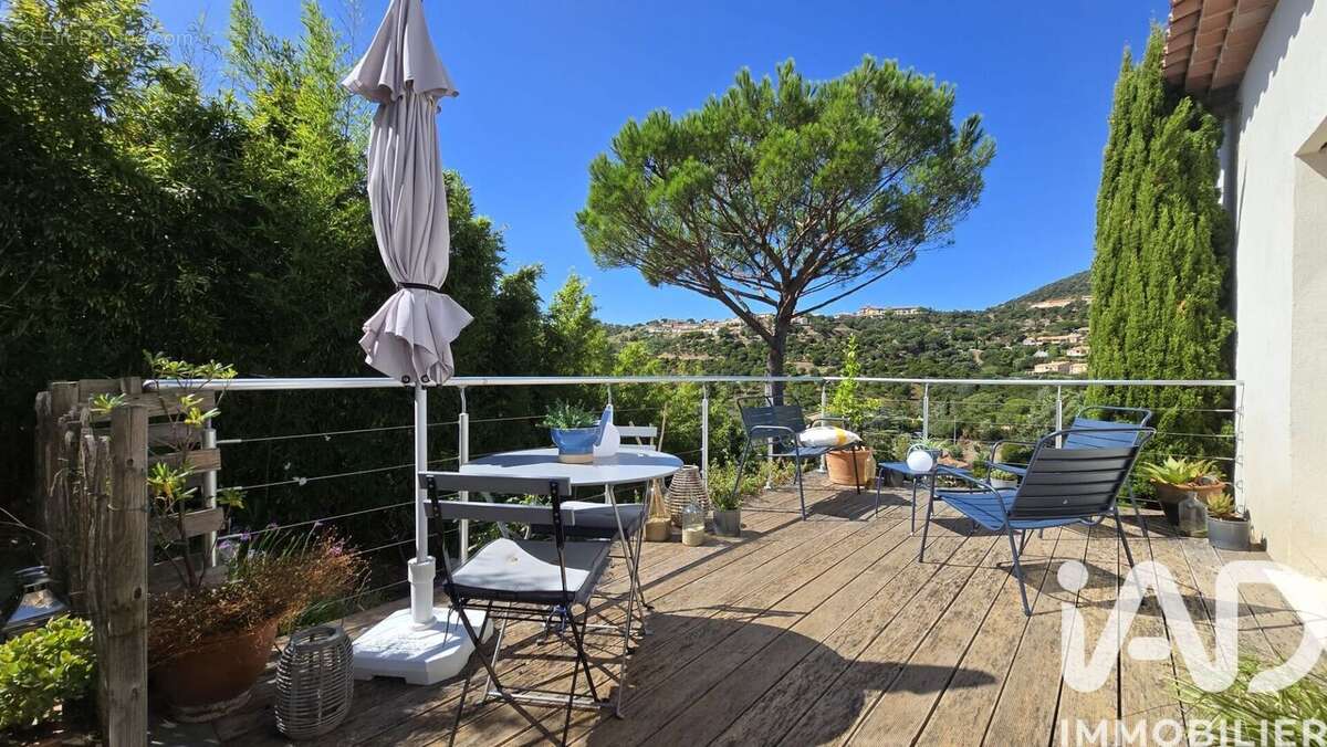 Photo 4 - Maison à LES ISSAMBRES