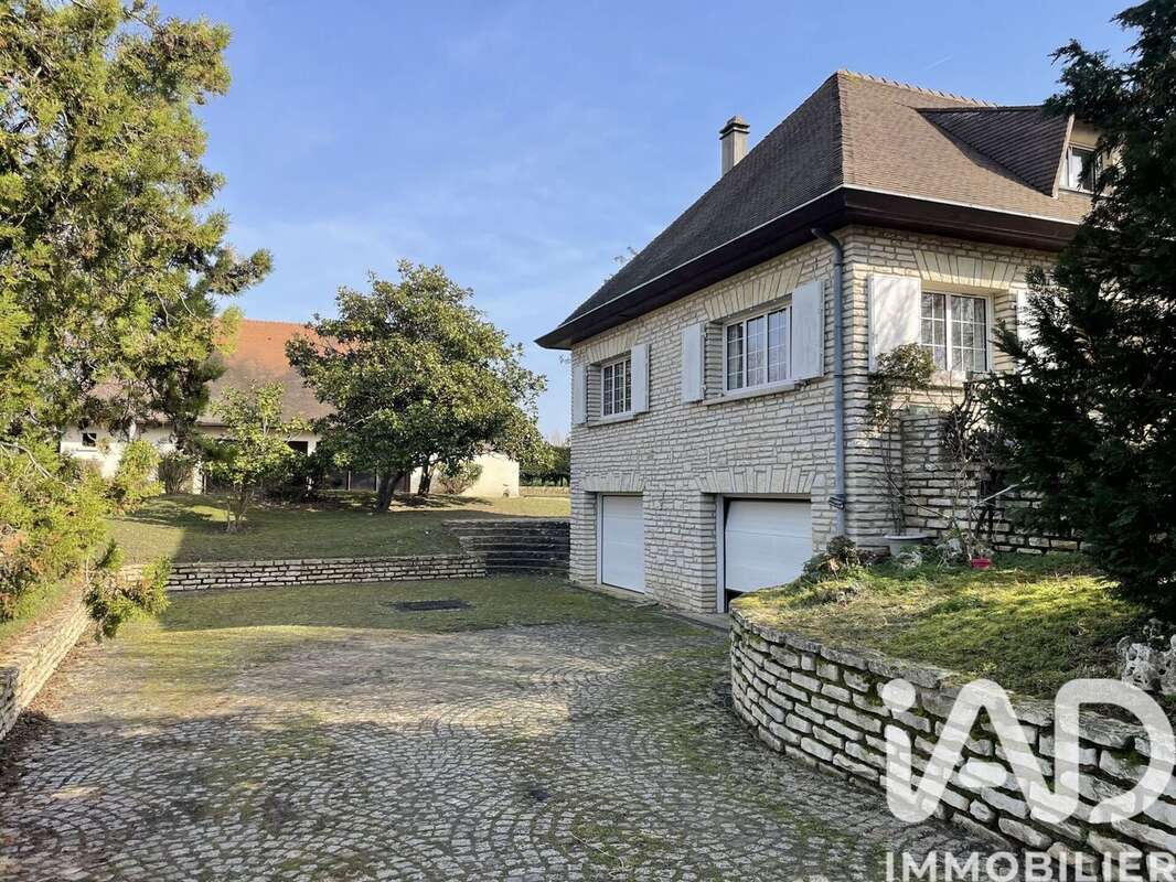 Photo 2 - Maison à EVRY-GREGY-SUR-YERRE