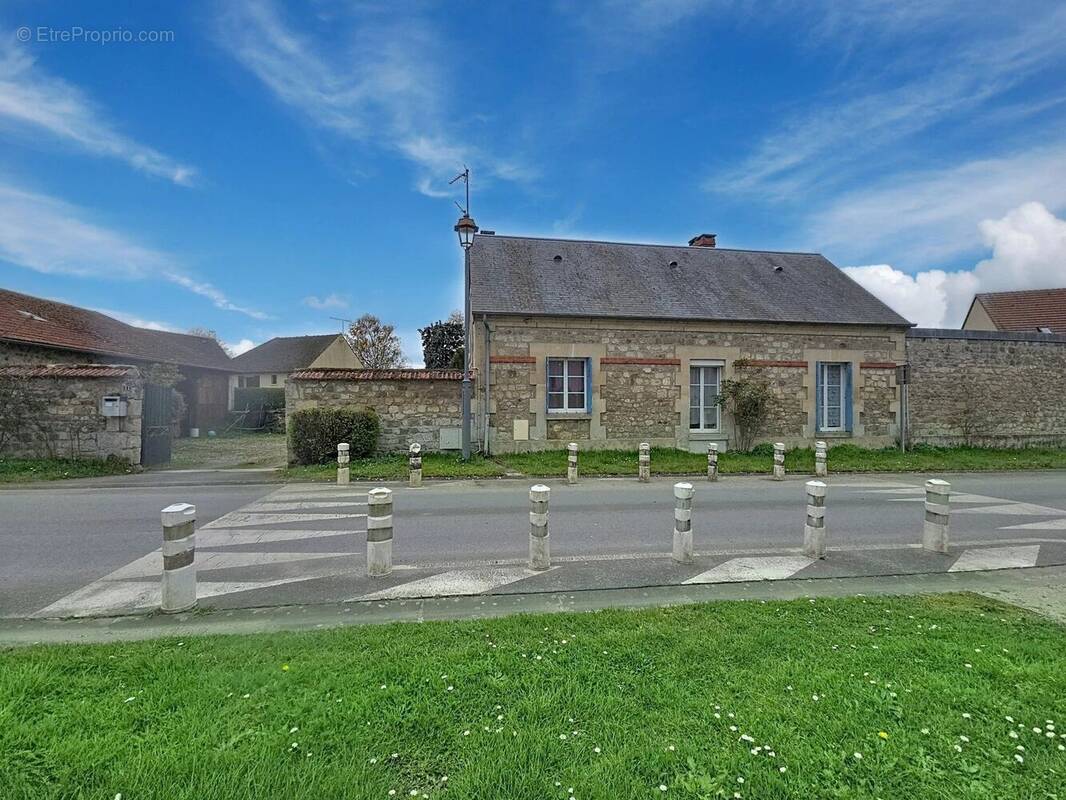 Maison à ETOUVELLES