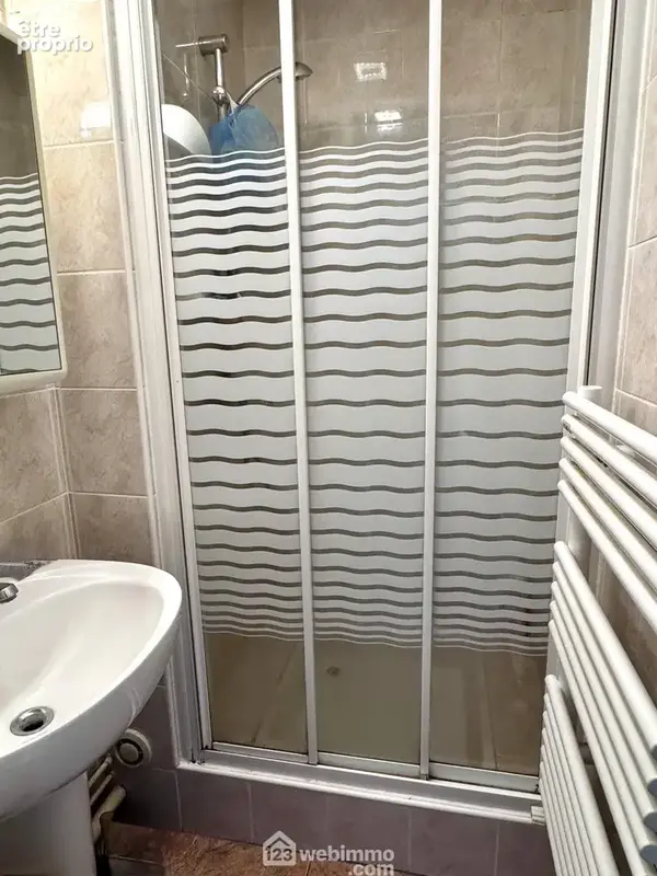 Passons à la salle d'eau