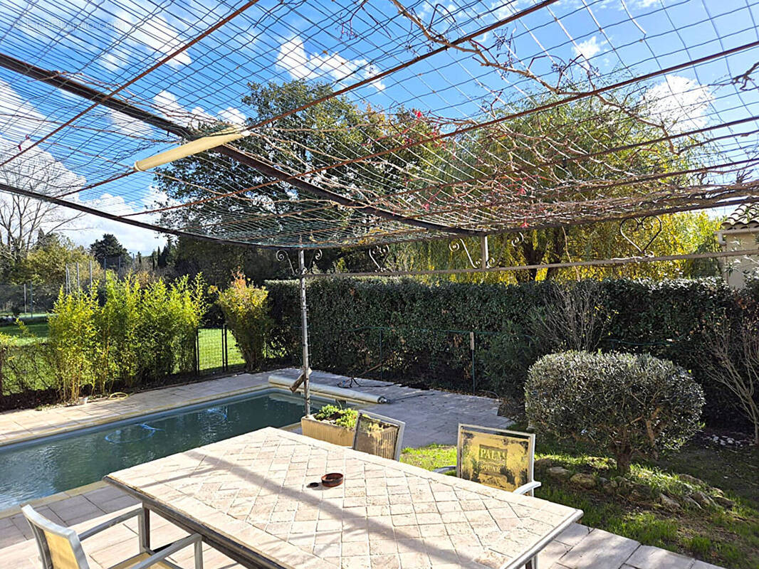 Maison à LORIOL-DU-COMTAT