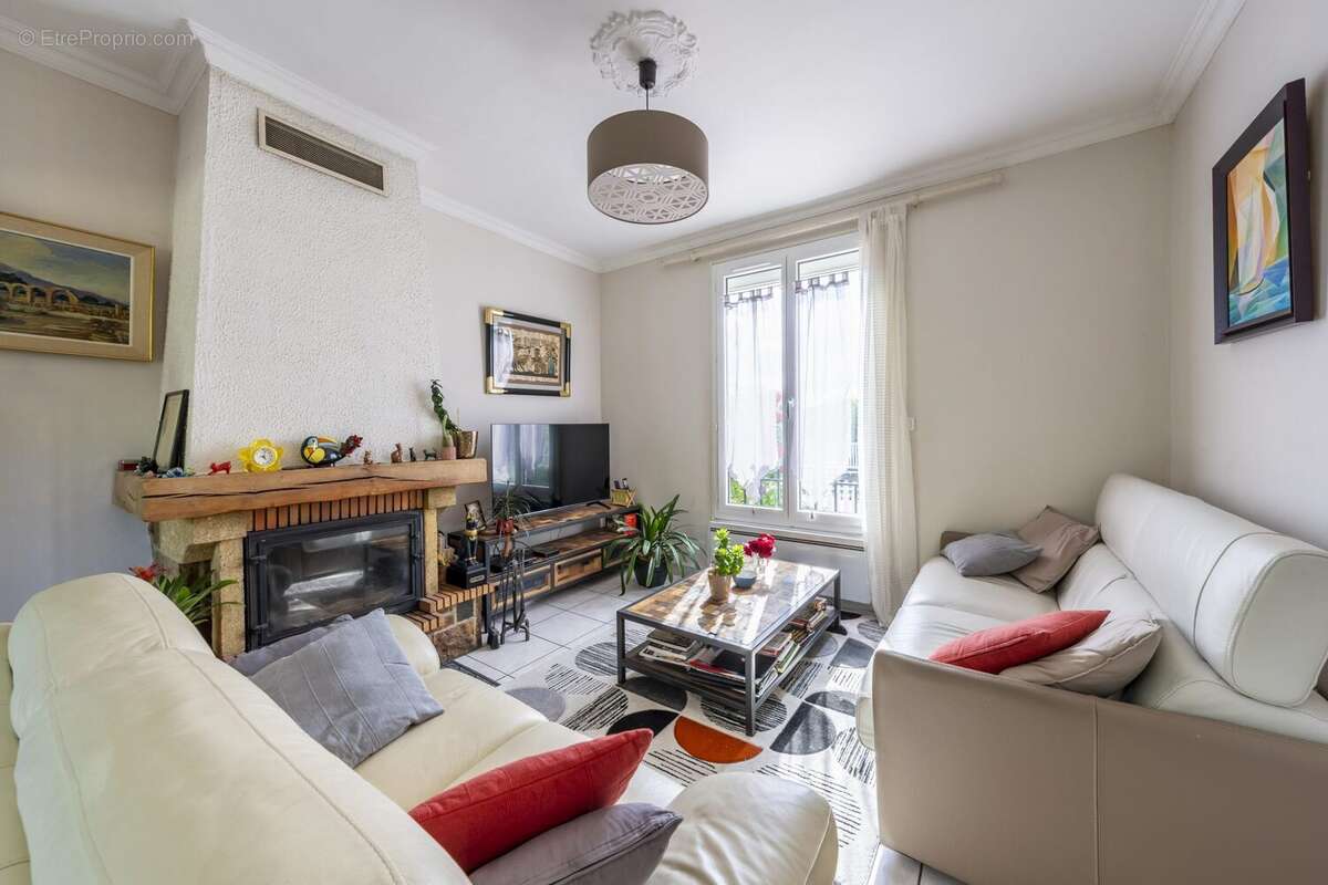 Maison à LIVRY-SUR-SEINE