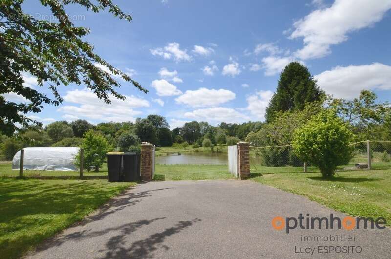  Propriété exceptionnelle avec étang privé sur plus de 1,7 hectare – Mazerolles, Charente  - photo 35