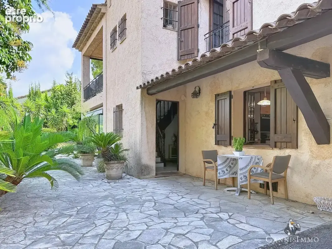 Maison 220m2 Mougins Quartier Recherché - photo 2