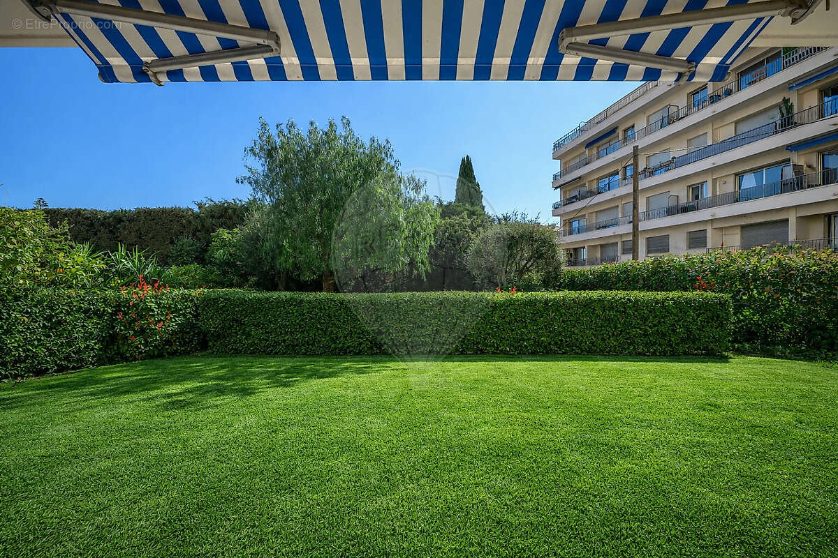 Appartement à BEAULIEU-SUR-MER