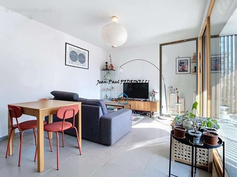 Appartement à LYON-8E