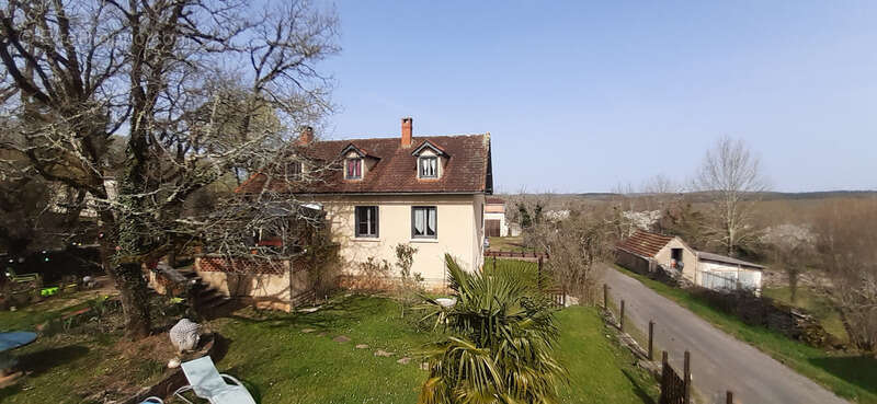 Maison à LIMOGNE-EN-QUERCY