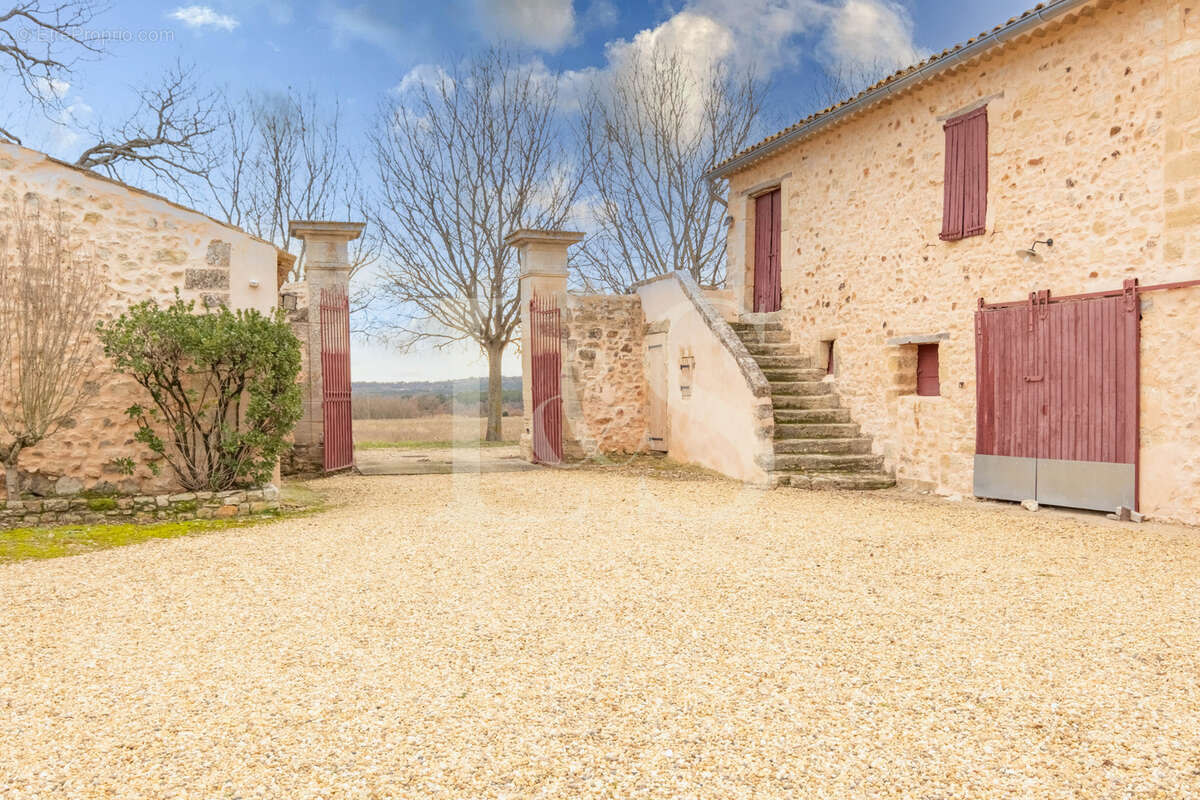 Maison à GORDES