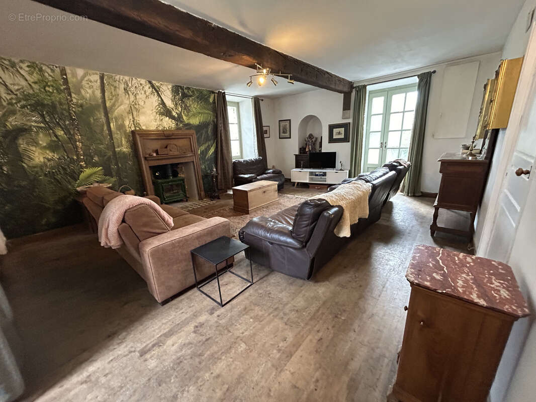 Maison à MONTEMBOEUF