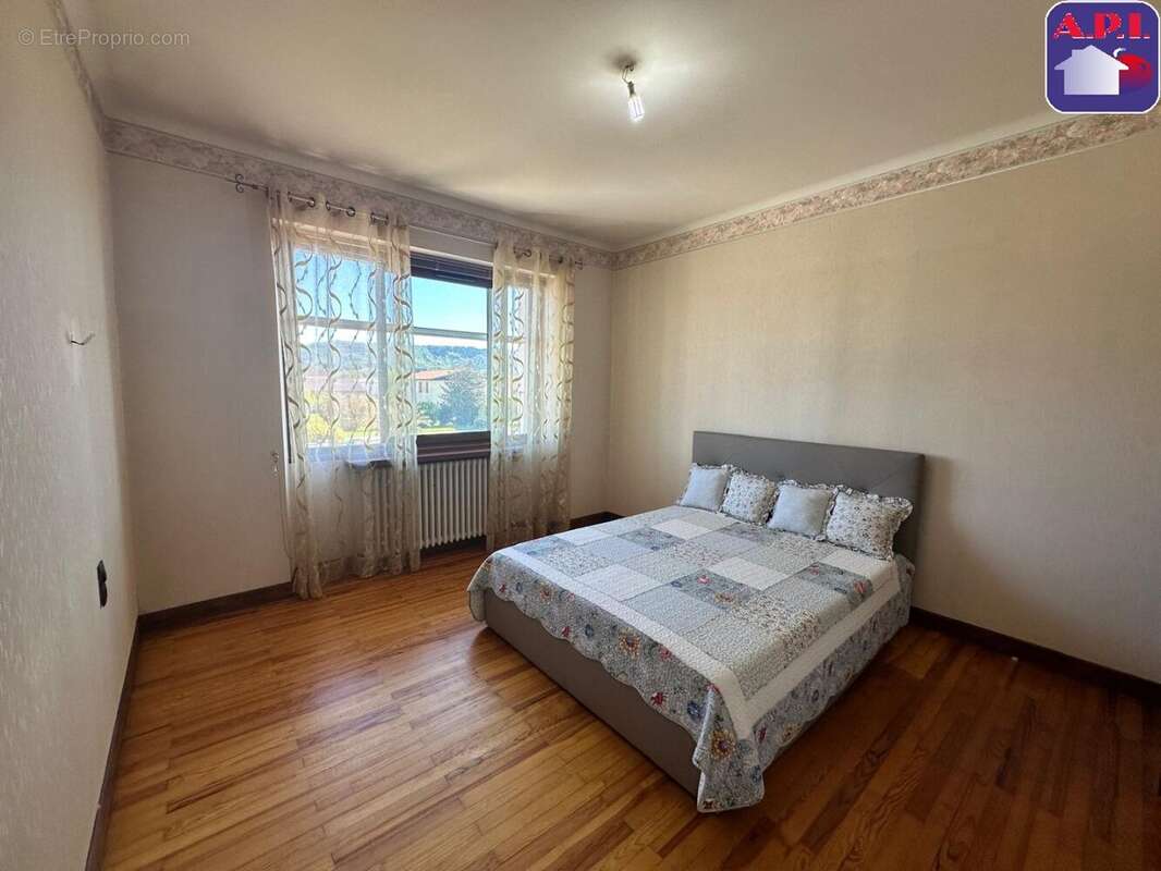 Maison à LORP-SENTARAILLE