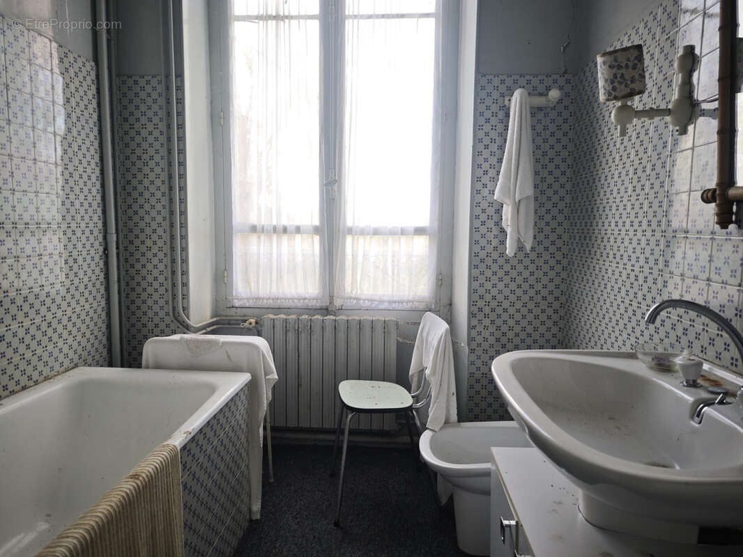 Maison à CHATILLON-EN-BAZOIS