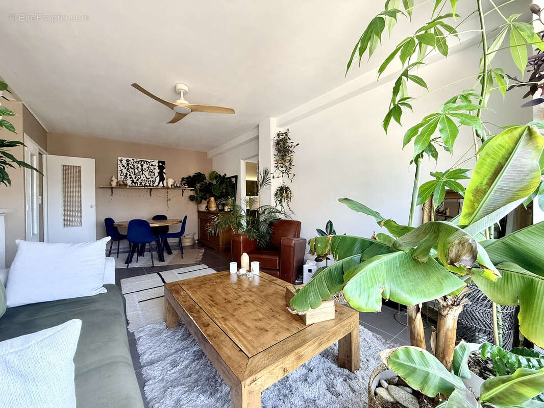 Appartement à MARSEILLE-4E