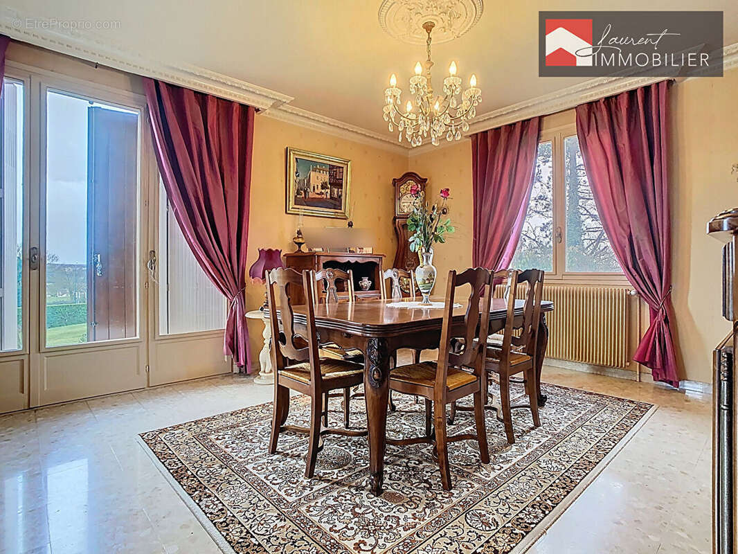 À VENDRE : Maison familiale de 156 m² à LACROST - photo 14