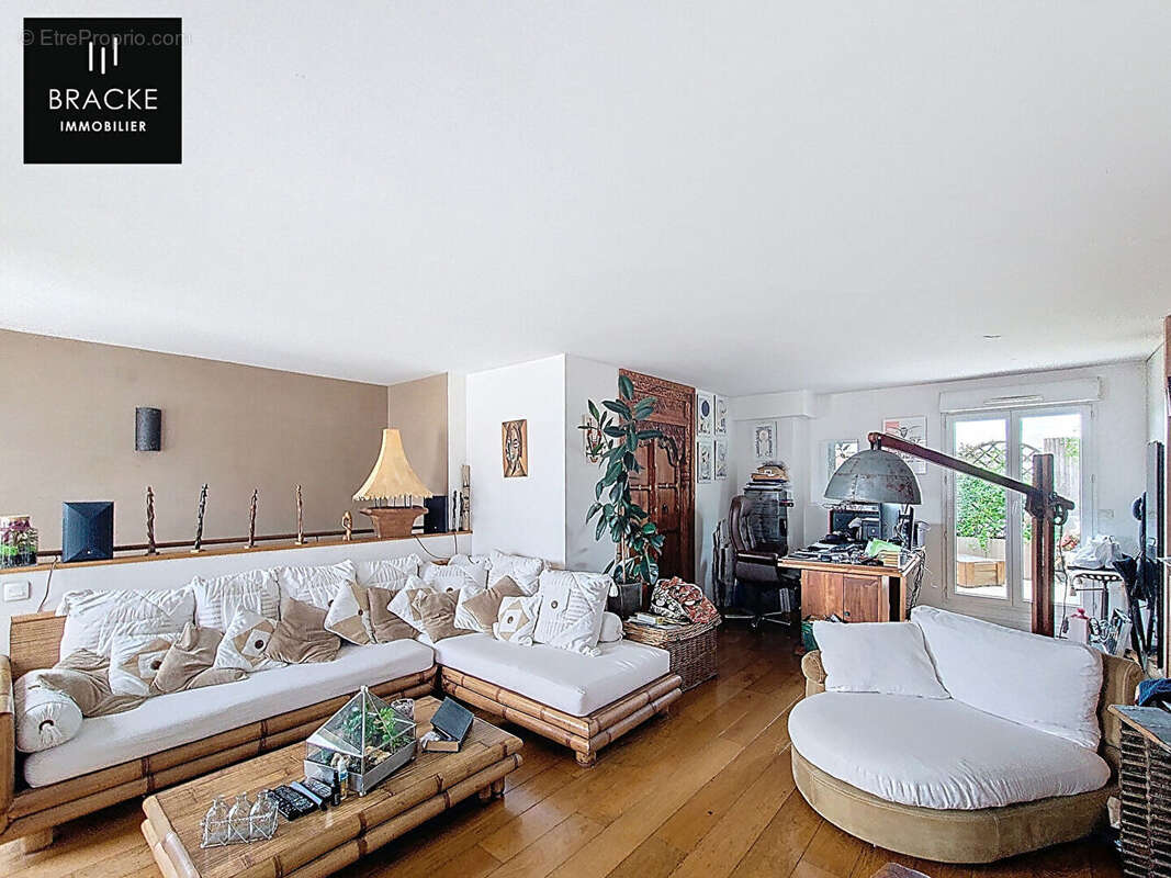 Appartement à COURBEVOIE