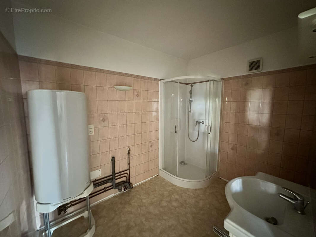 Appartement à FAY-AUX-LOGES