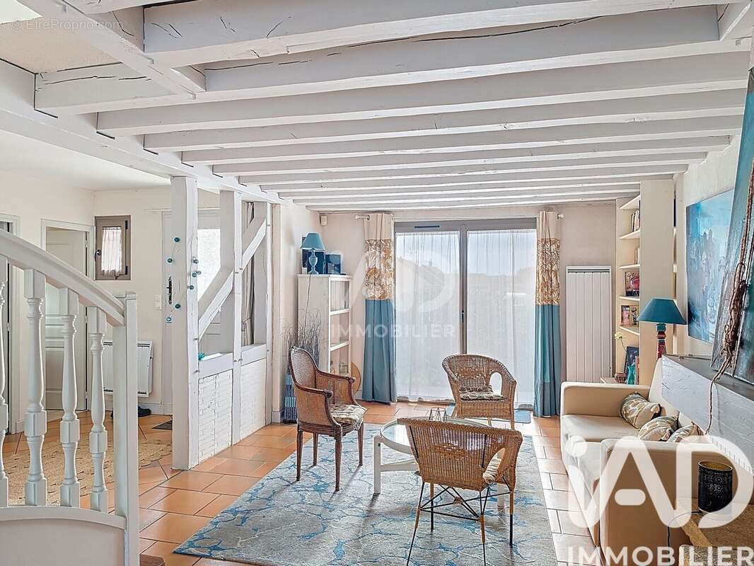 Photo 3 - Maison à LA CHAPELLE-SAINT-MESMIN