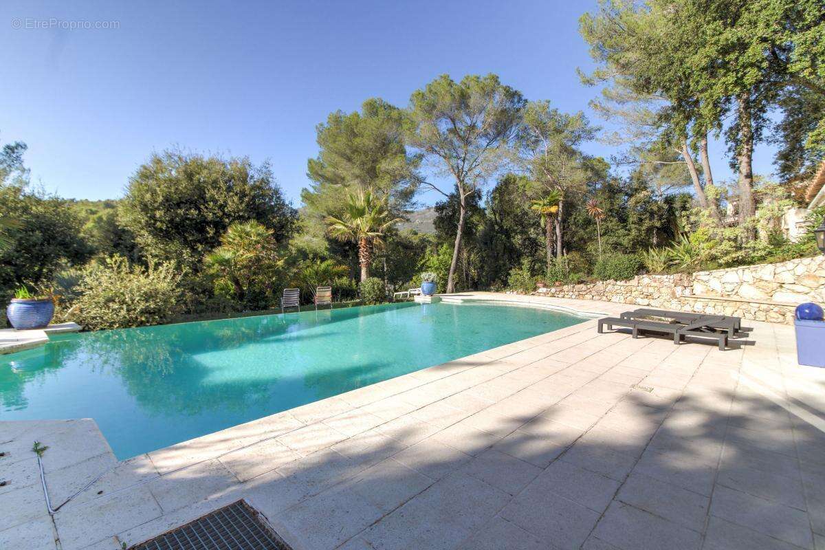 Maison à LA COLLE-SUR-LOUP